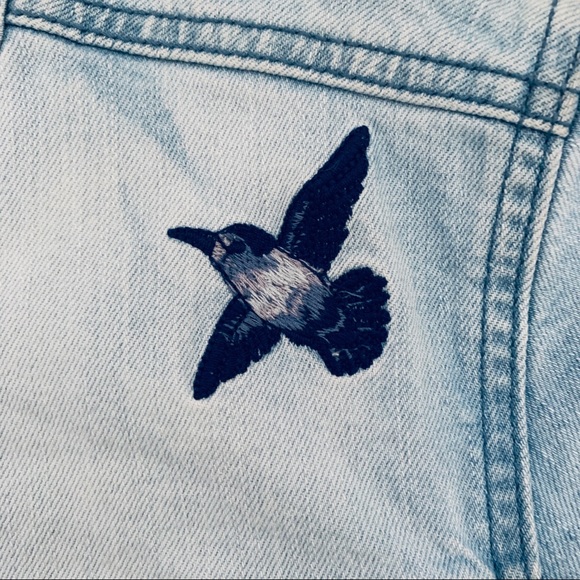👚 3/$40 Cropped Embroidered Denim Jacket - Picture 5 of 10